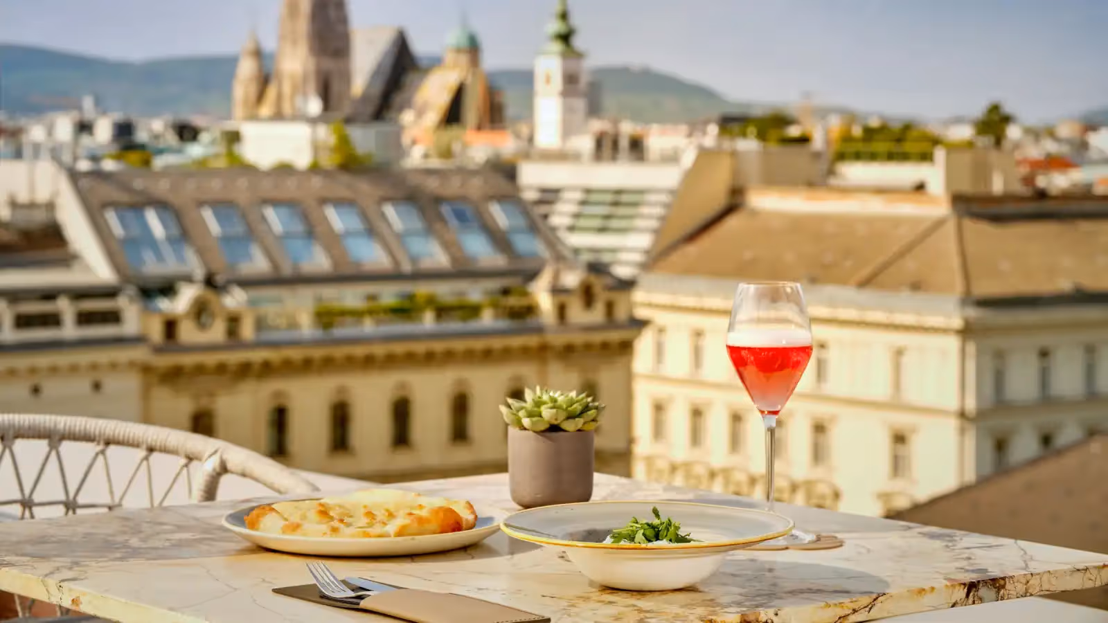 Atmosphere Rooftop Bar in Vienna - 2