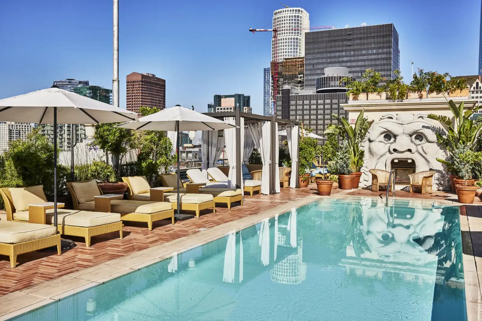 Rooftop Bar Clara in Los Angeles - 1