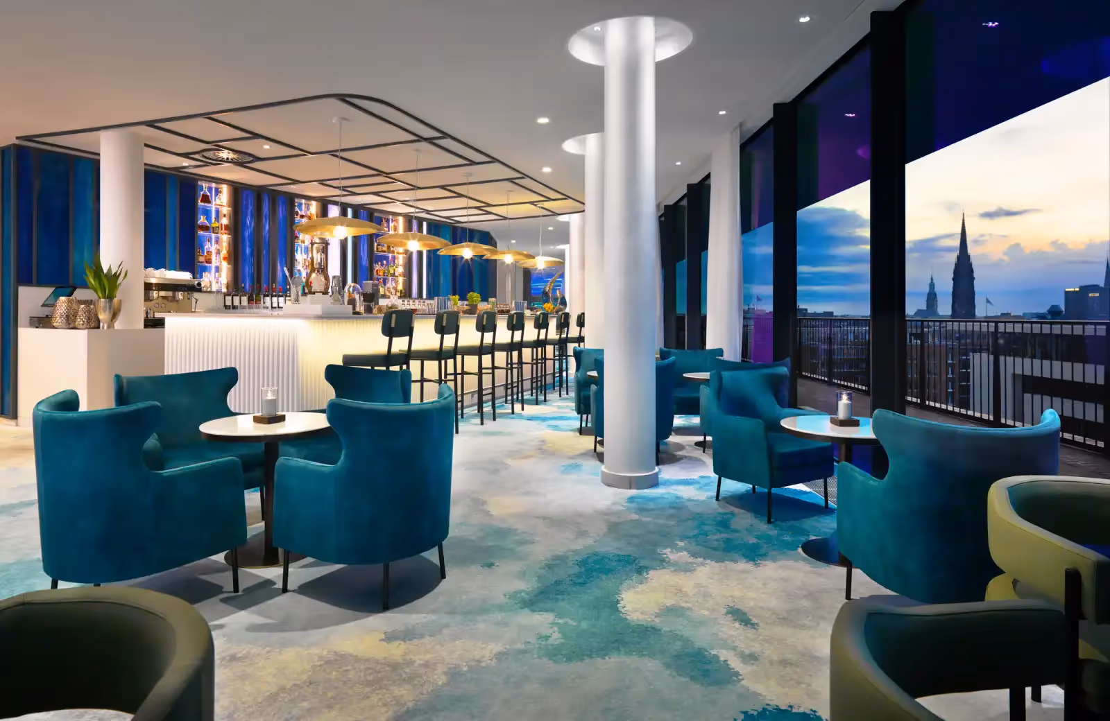 Rooftop BLICK Bar in Hamburg - 1