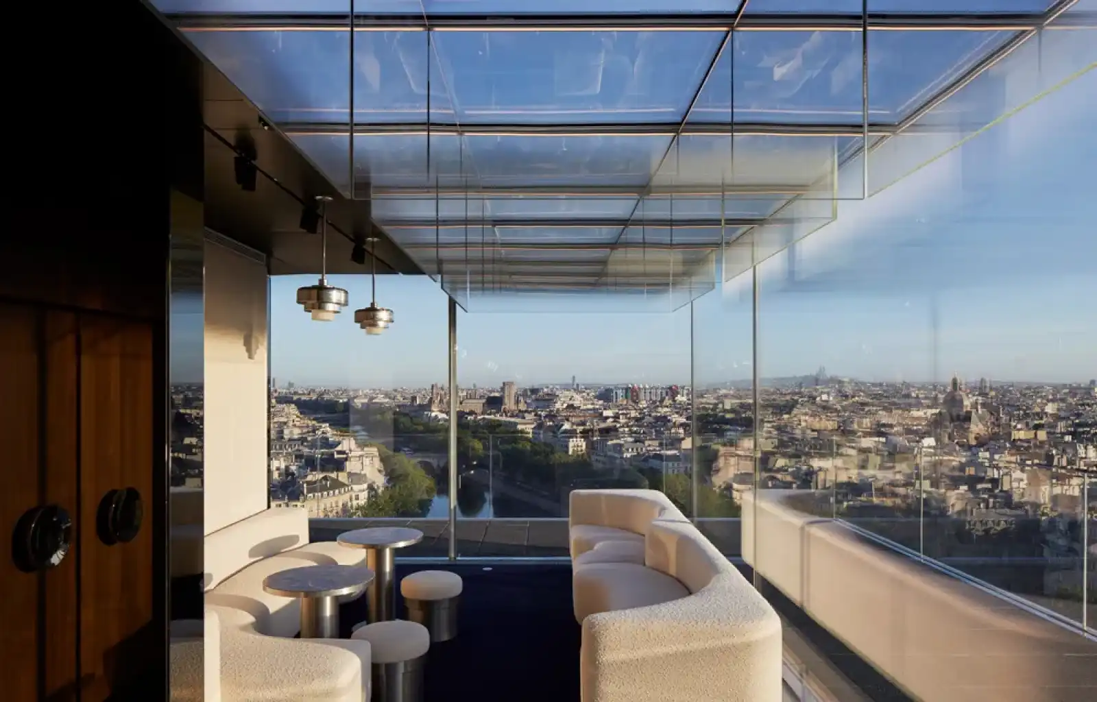 Rooftop Bonnie in Paris - 1