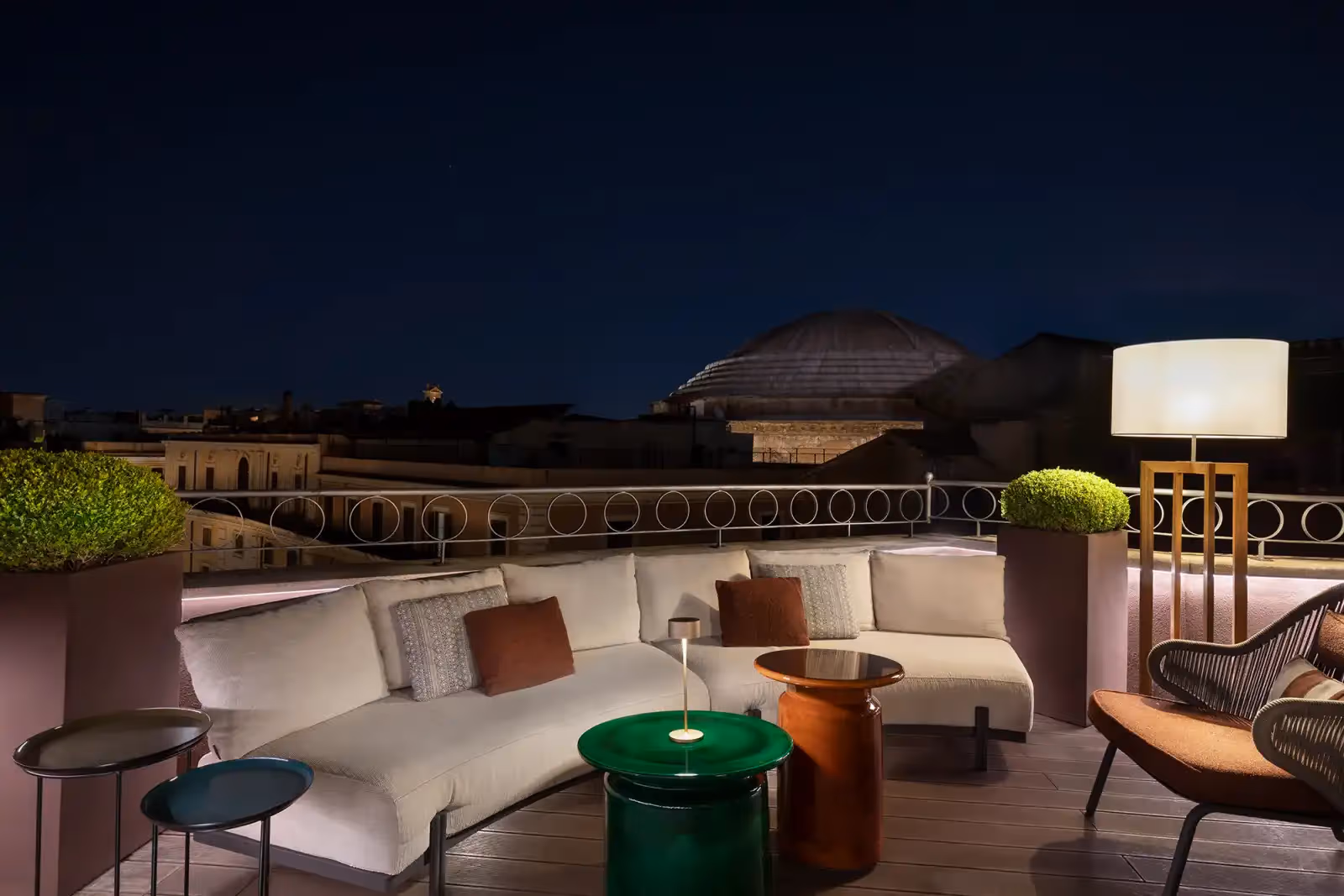 Rooftop Divinity Terrace in Rome - 1