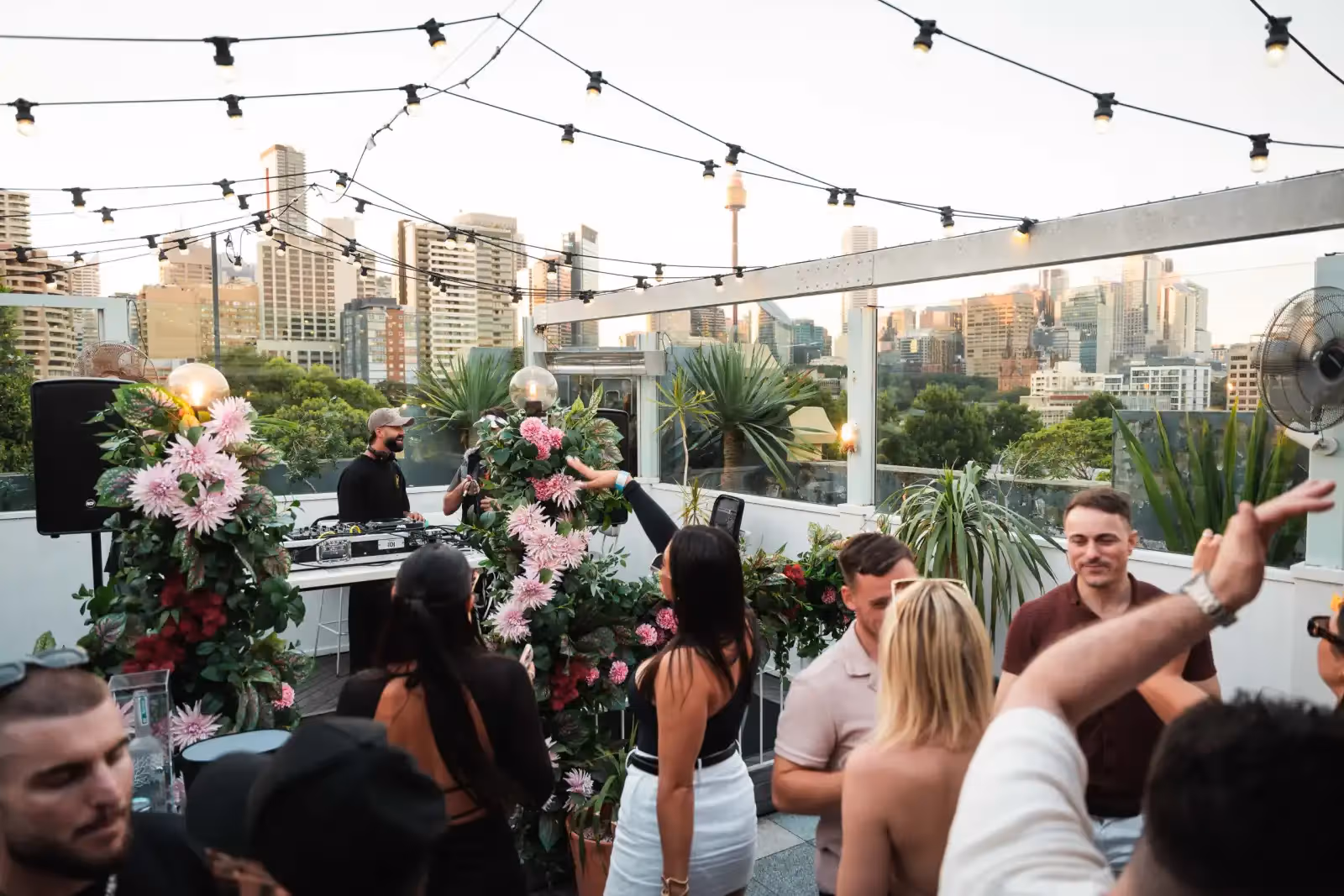 Rooftop East Village Hotel in Sydney - 1