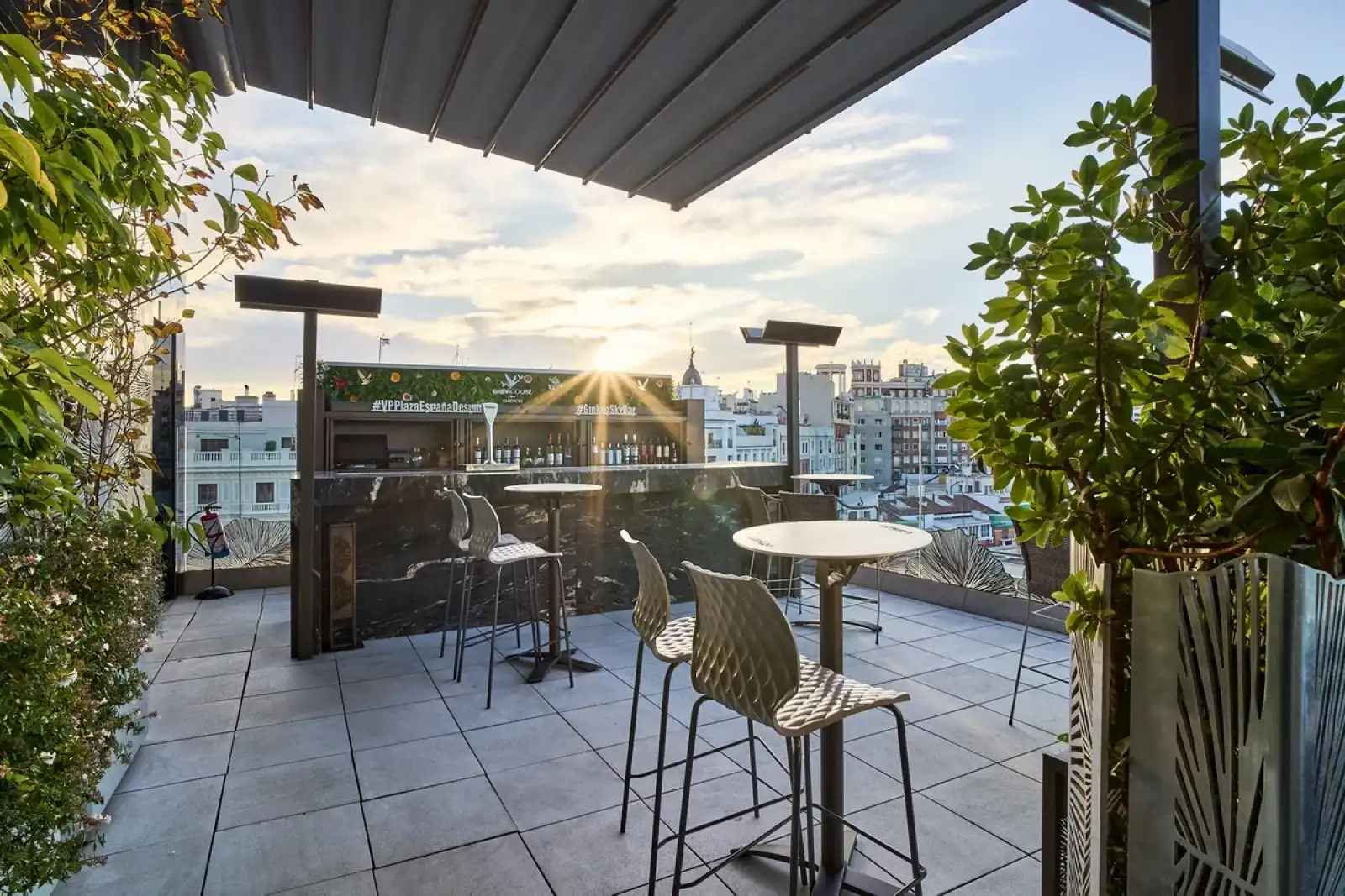 Rooftop Ginkgo Sky Bar in Madrid - 2