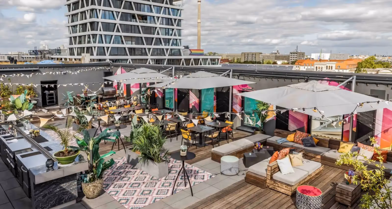 Grand Central Rooftop Bar in Berlin - 1