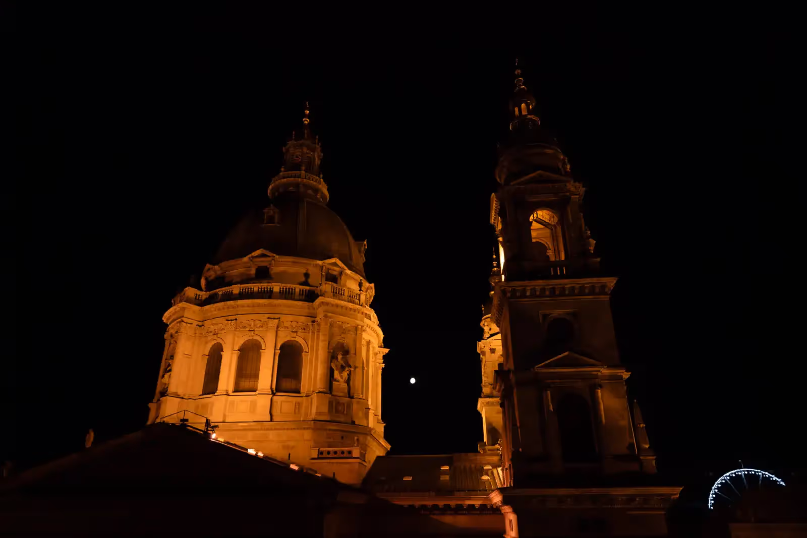 Rooftop ISSEI Skybar in Budapest - 4
