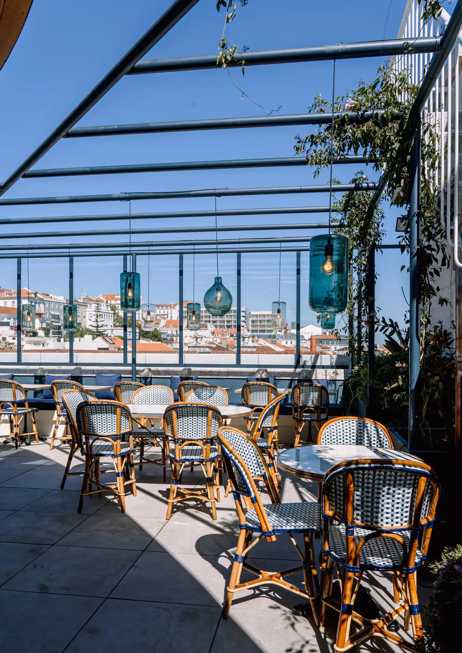 Rooftop Javá in Lisbon - 1