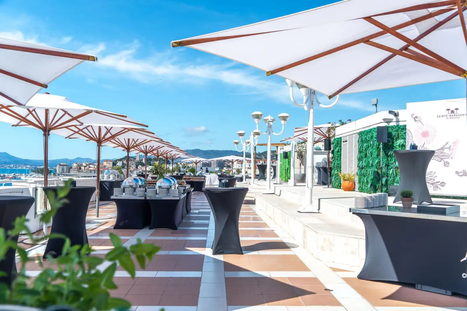 Le Panorama Rooftop in Cannes - 2