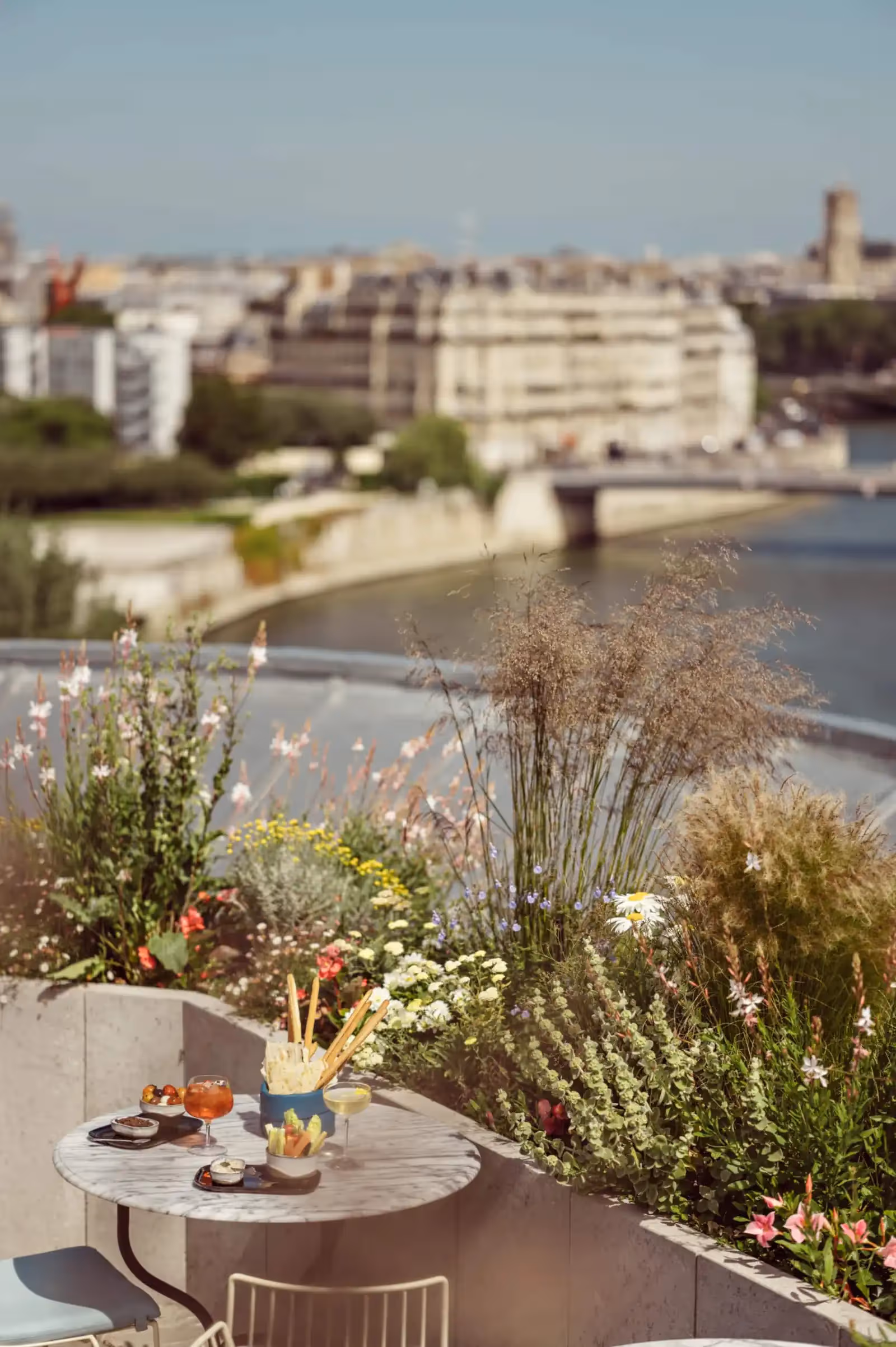 Rooftop Le Toit de la Tour in Paris - 1