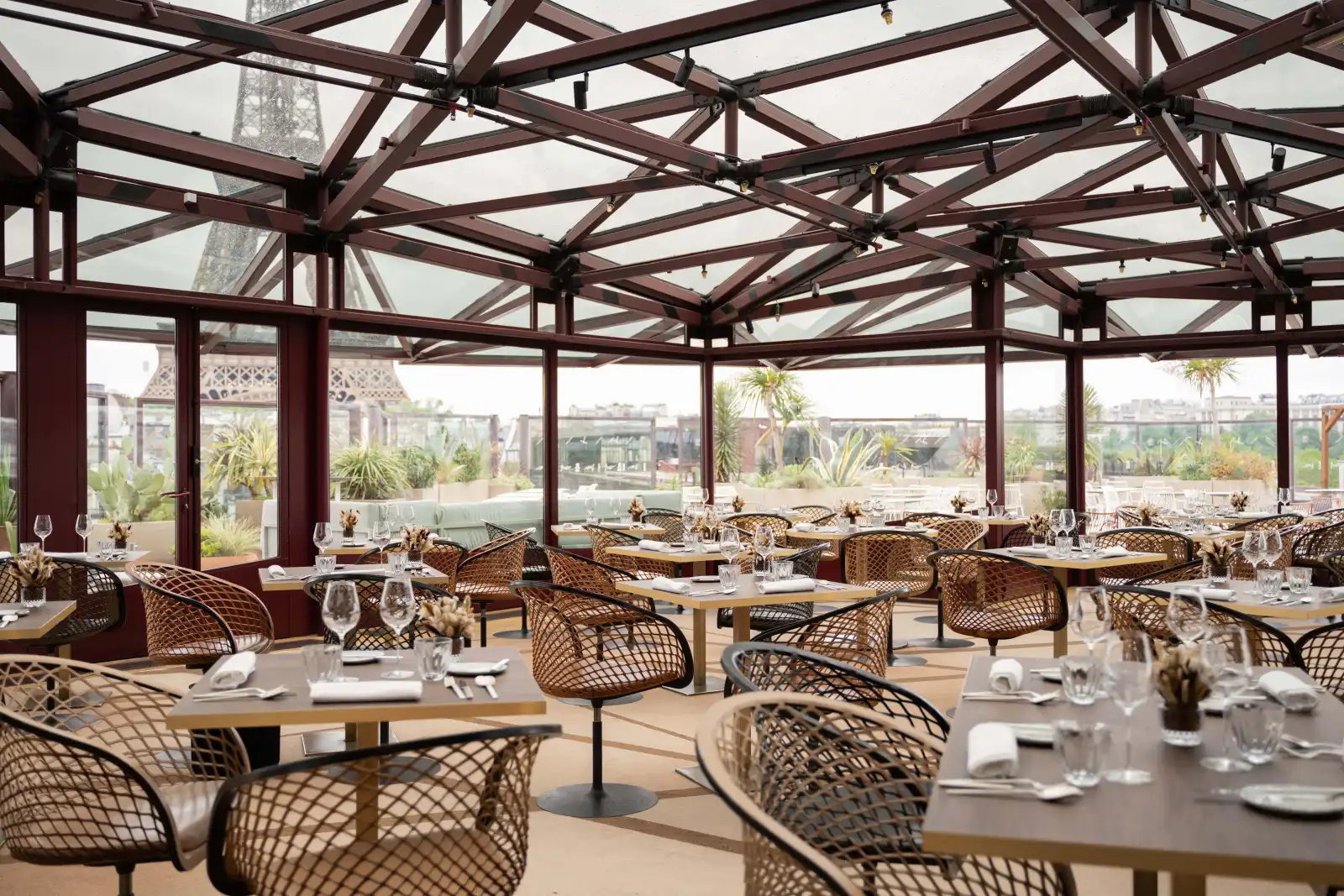 Rooftop Les Ombres in Paris