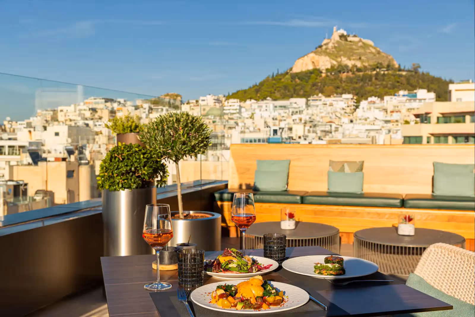 Rooftop Mappemonde in Athens - 1