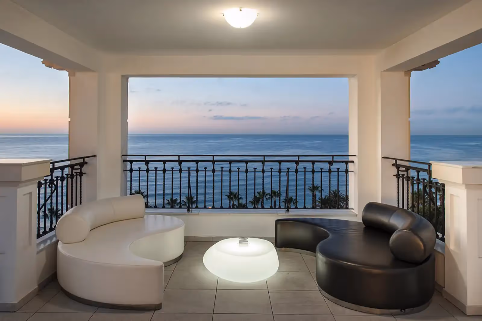 Rooftop Media Luna Chill-Out in Malaga - 3