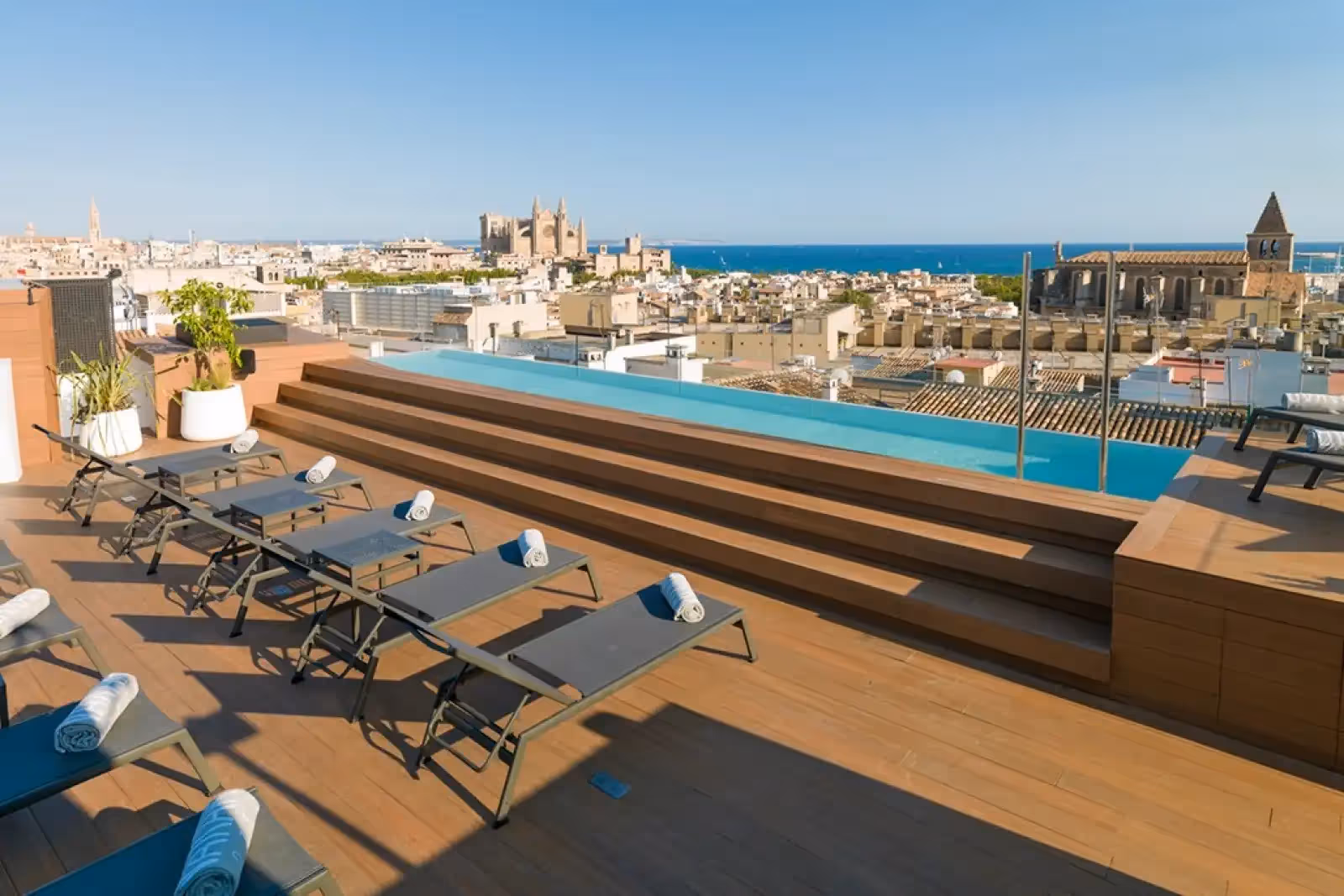Nakar Rooftop in Palma de Mallorca - 2