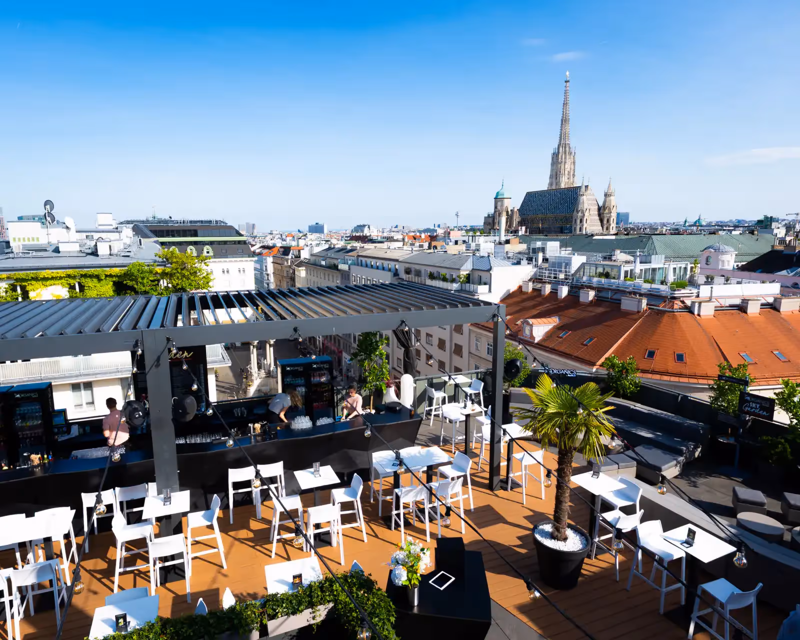 Rooftop ORGANICS Sky Garden in Vienna - 1