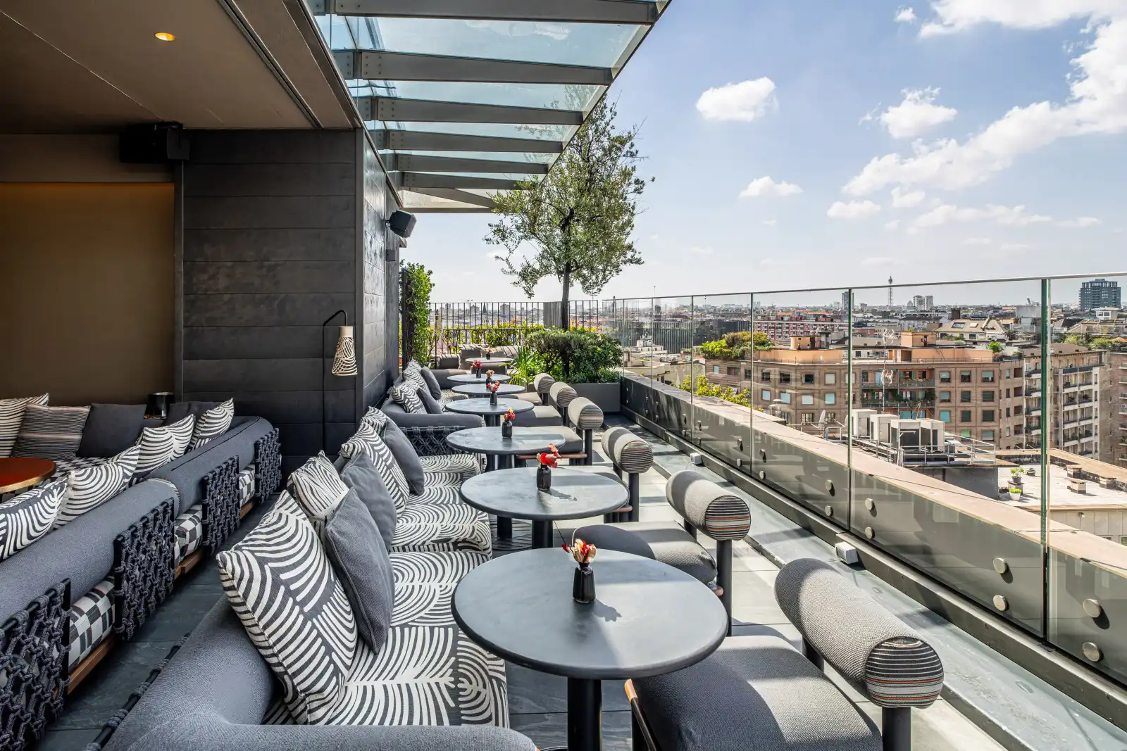 Radio Rooftop Bar in Milan - 2