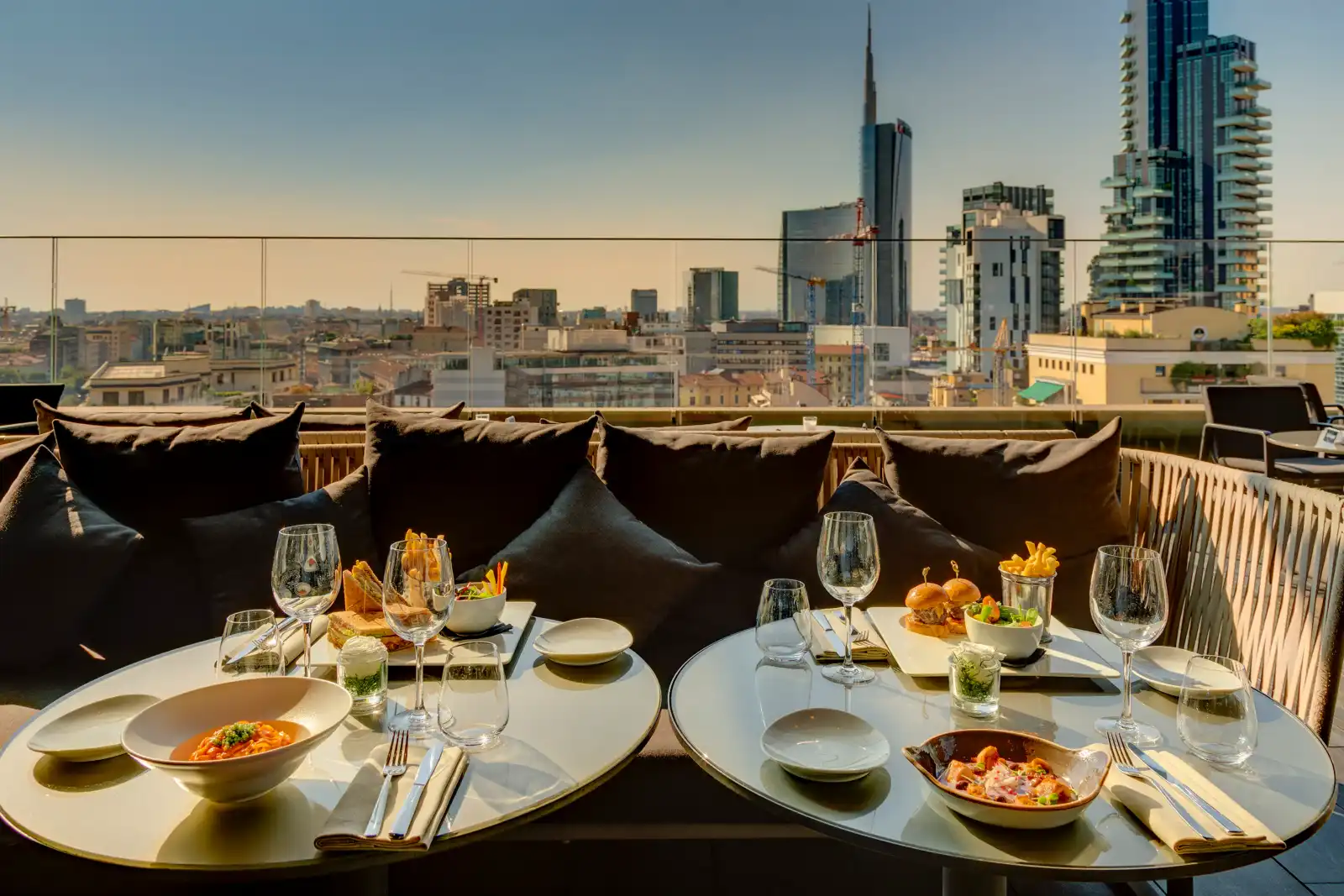 Radio Rooftop Bar in Milan - 3