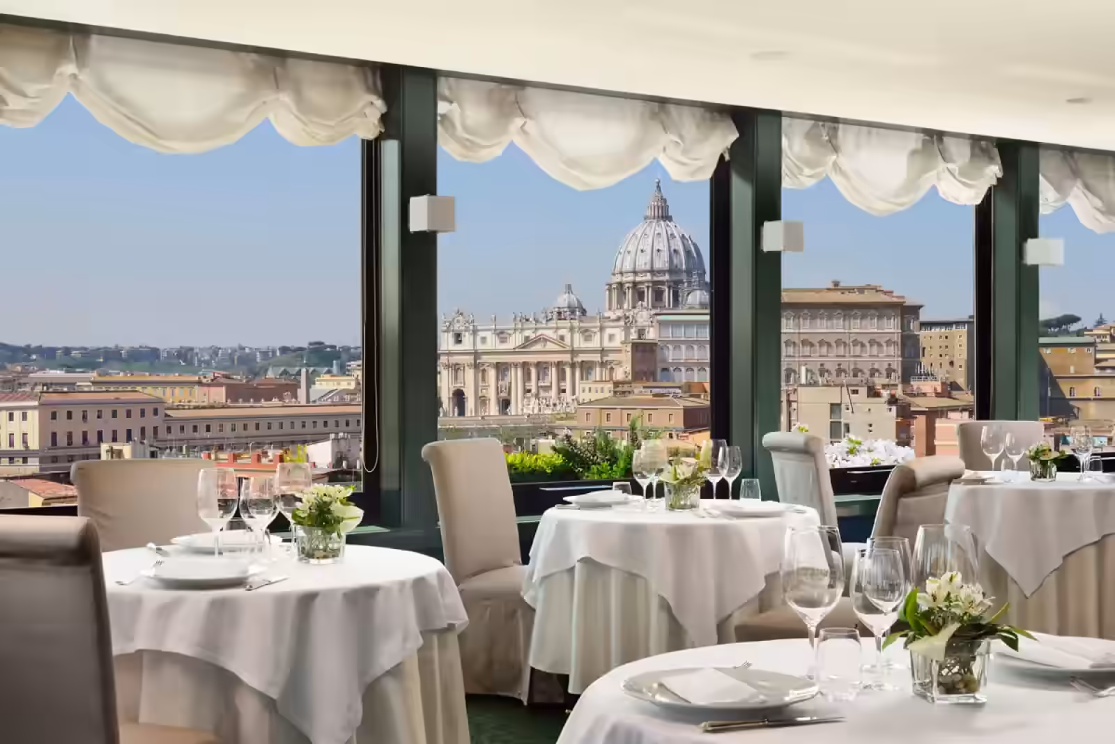 Rooftop Terrazza Les Etoiles in Rome - 4