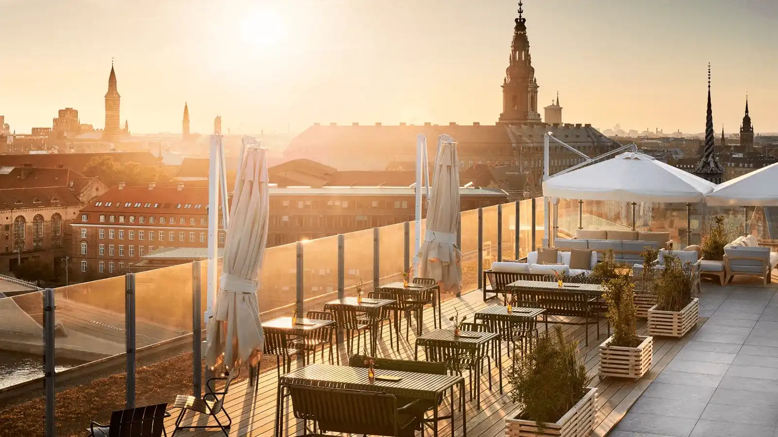 Rooftop ROOF Bar & Lounge in Copenhagen - 2