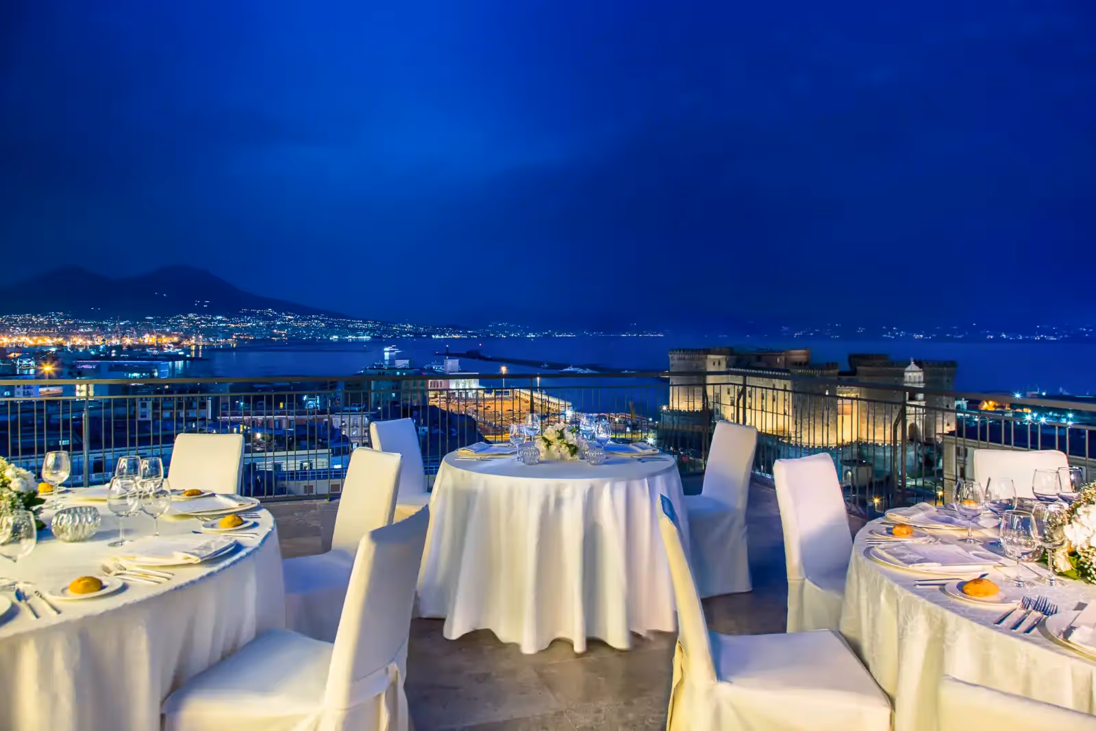 Rooftop Roof Garden Angiò in Naples - 1