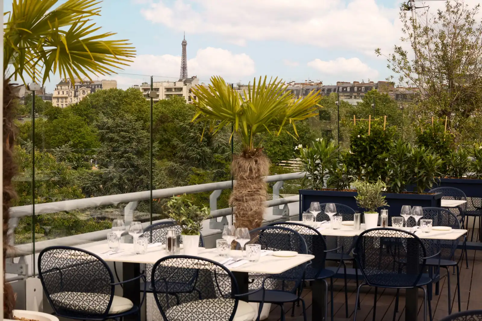 Rooftop Molitor in Paris - 4