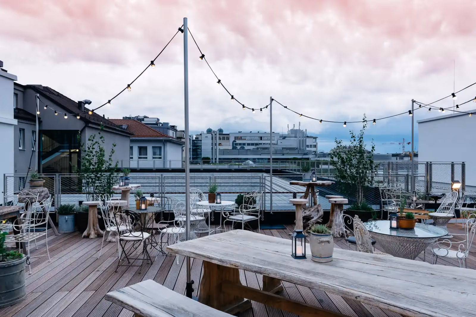 Ruby Rosi Rooftop Garden in Munich - 2
