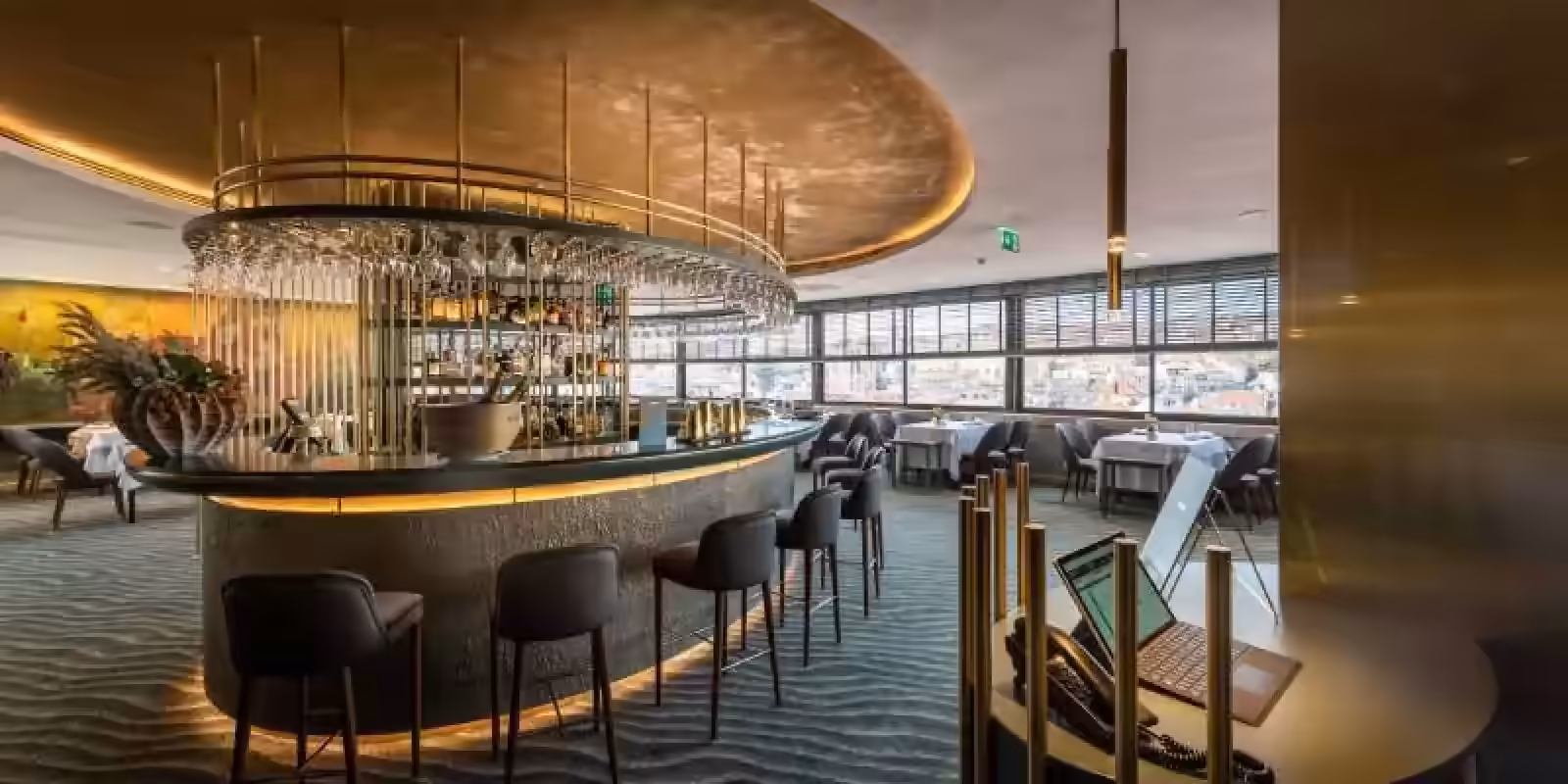 Rooftop ROOFTOP Bar - Hotel Mundial in Lisbon - 3