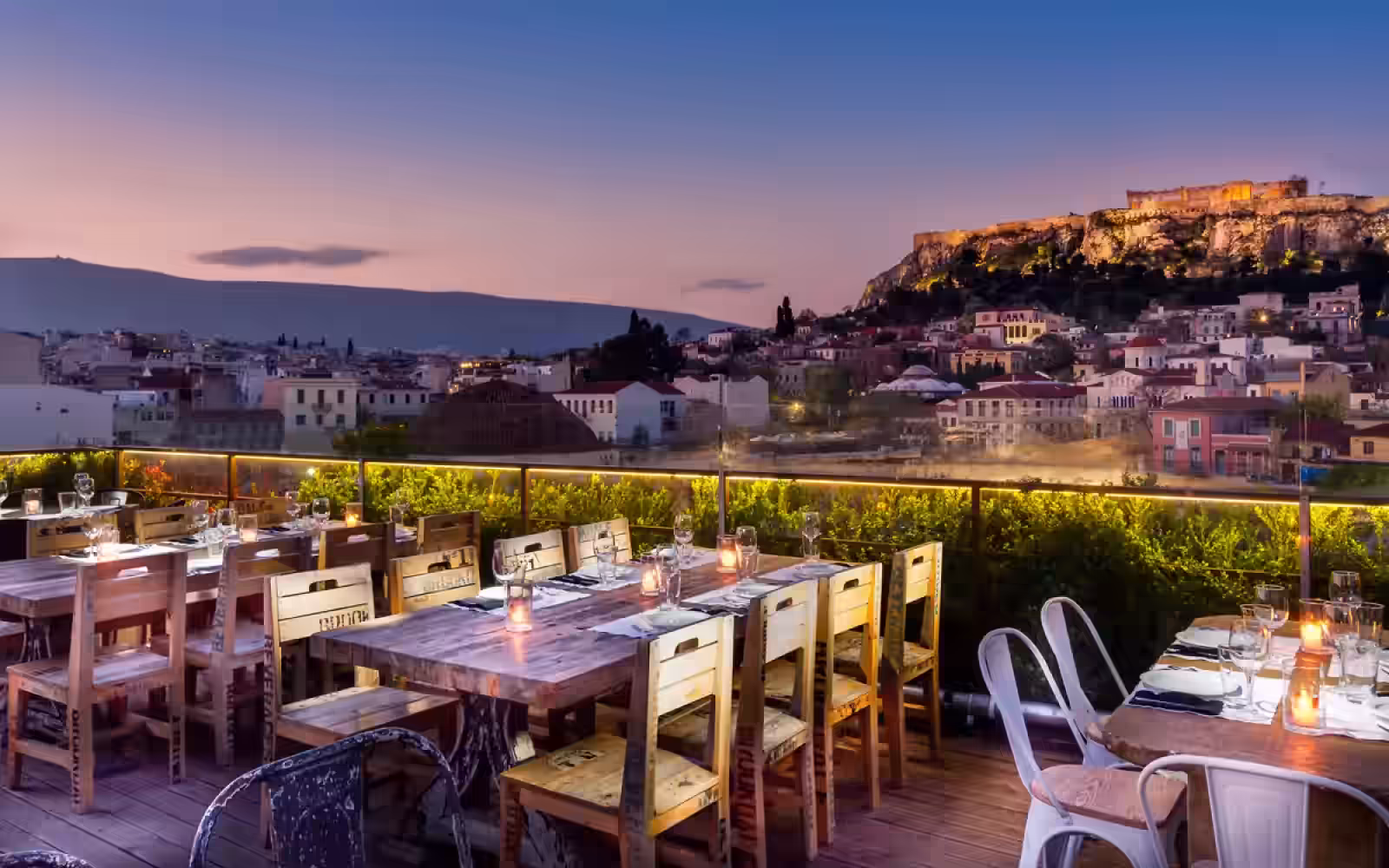 Rooftop 360° Cocktail Bar in Athens - 4