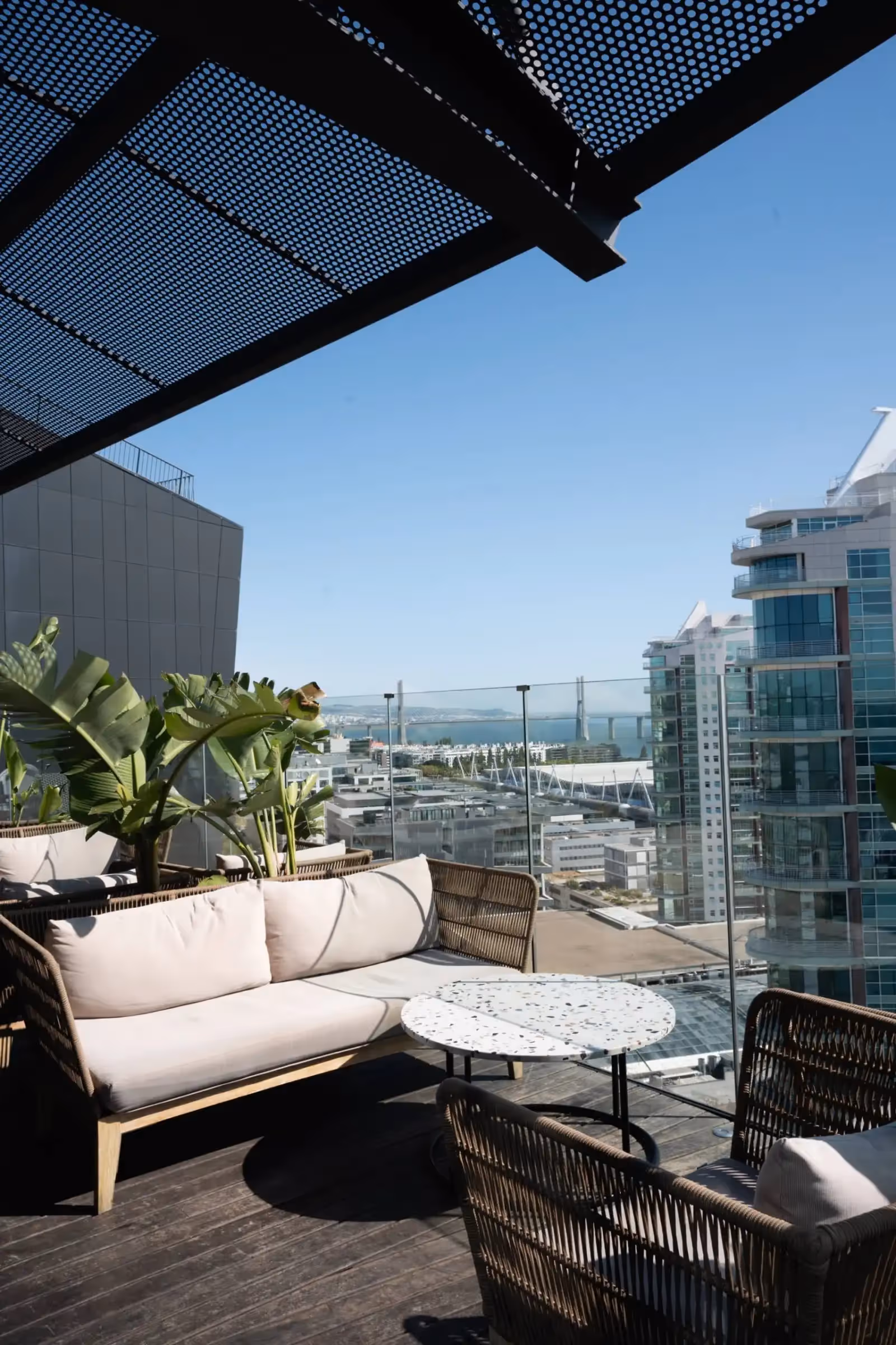 Rooftop Sky Bar Oriente in Lisbon - 2