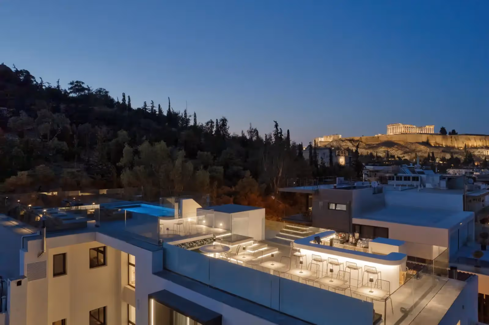 Rooftop Neoma Sky in Athens - 1