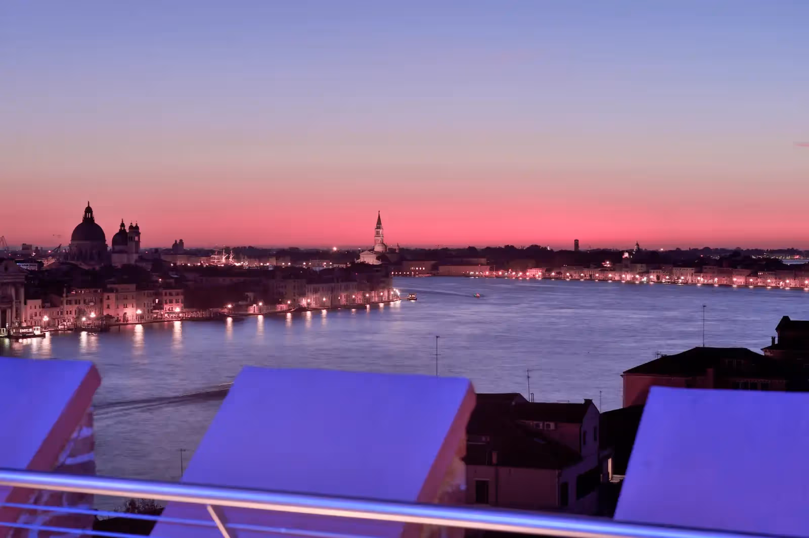 Skyline Rooftop Bar in Venice - 3