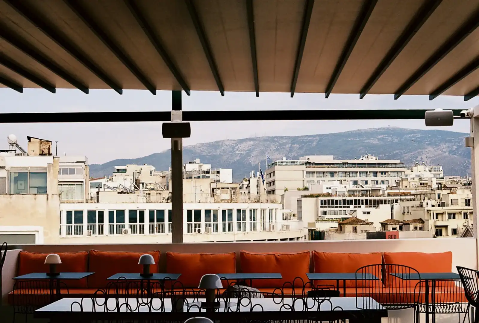 Rooftop Taratsa in Athens - 3