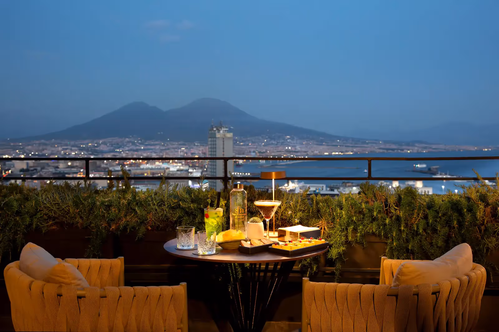 Rooftop La Terrazza dei Barbanti in Naples - 2