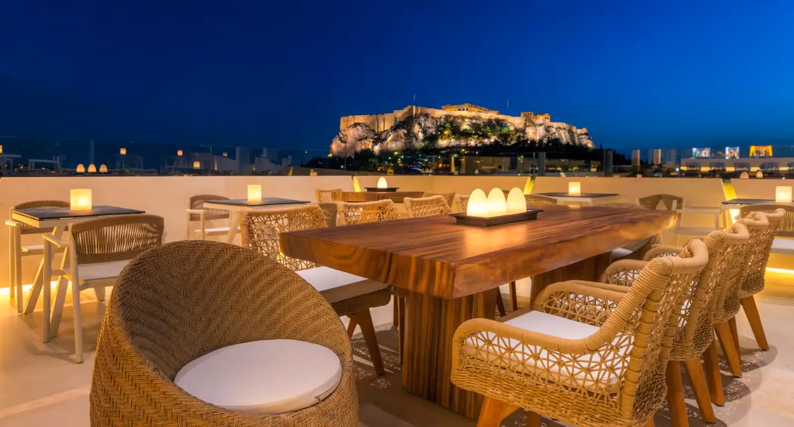 Rooftop Thea Terrace in Athens - 2