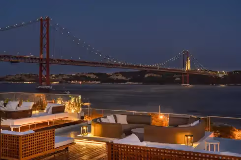ICON Bar & Rooftop Lisbon