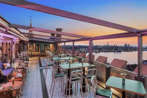 Skyline Rooftop Bar Venice