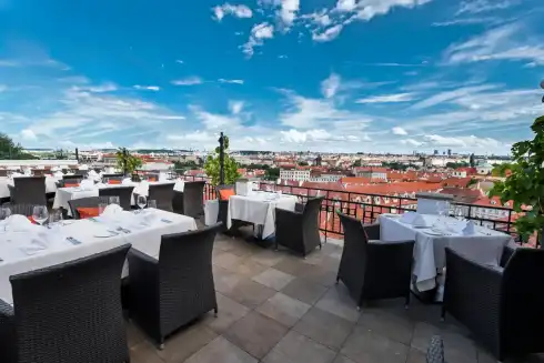 Rooftop Terasa U Zlaté studně Prague