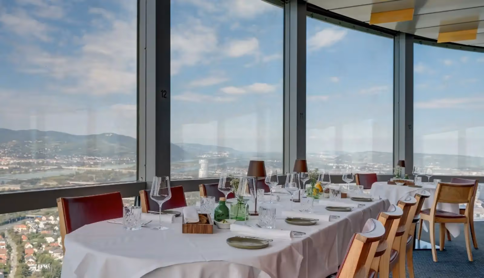 Rooftop Turm Restaurant in Vienna - 3