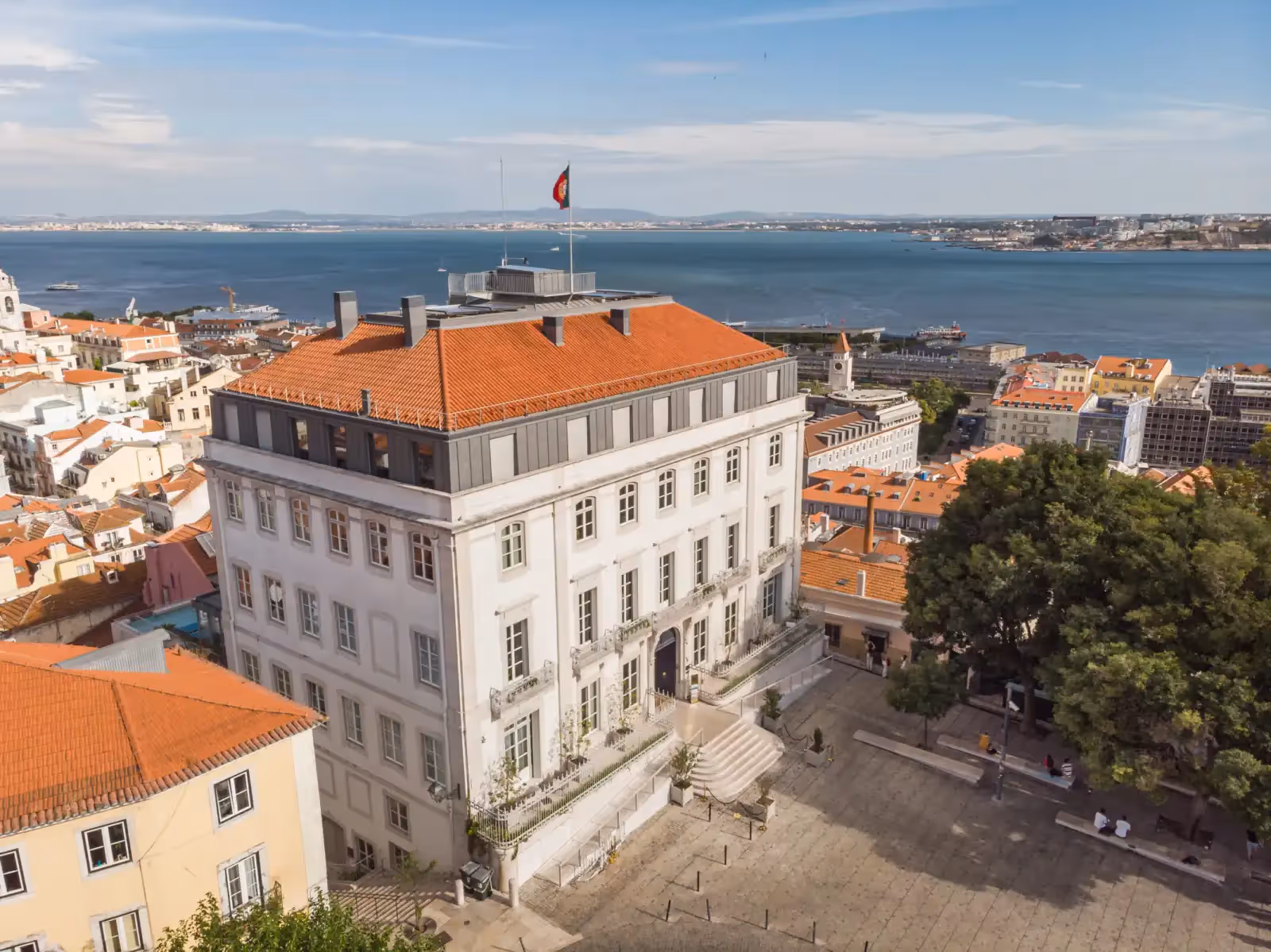 Rooftop Verride Sunrise Terrace in Lisbon - 3