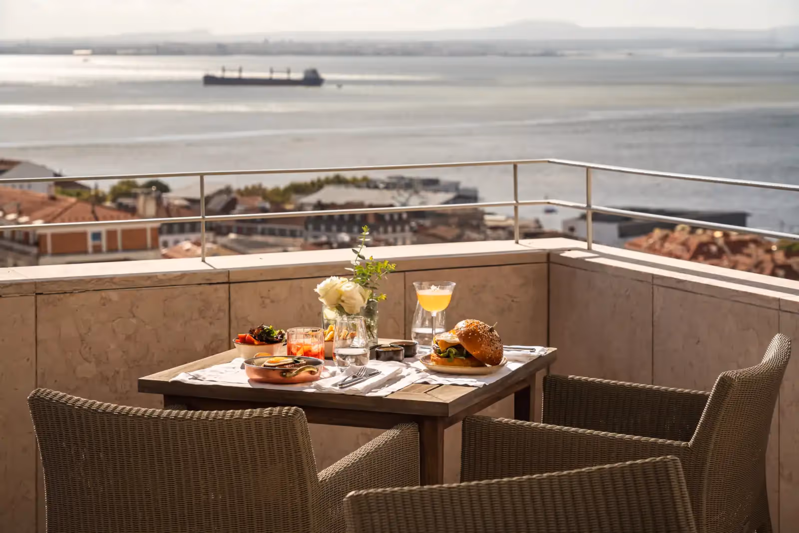 Rooftop Verride Sunrise Terrace in Lisbon - 2