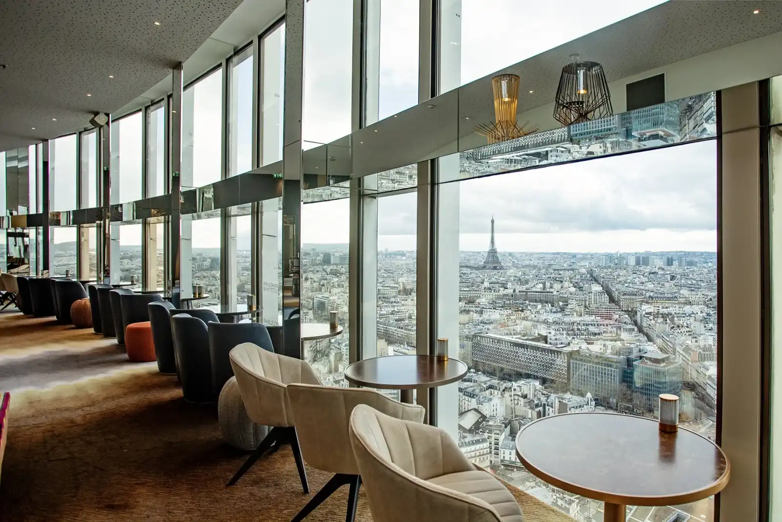 Rooftop Windo Skybar in Paris