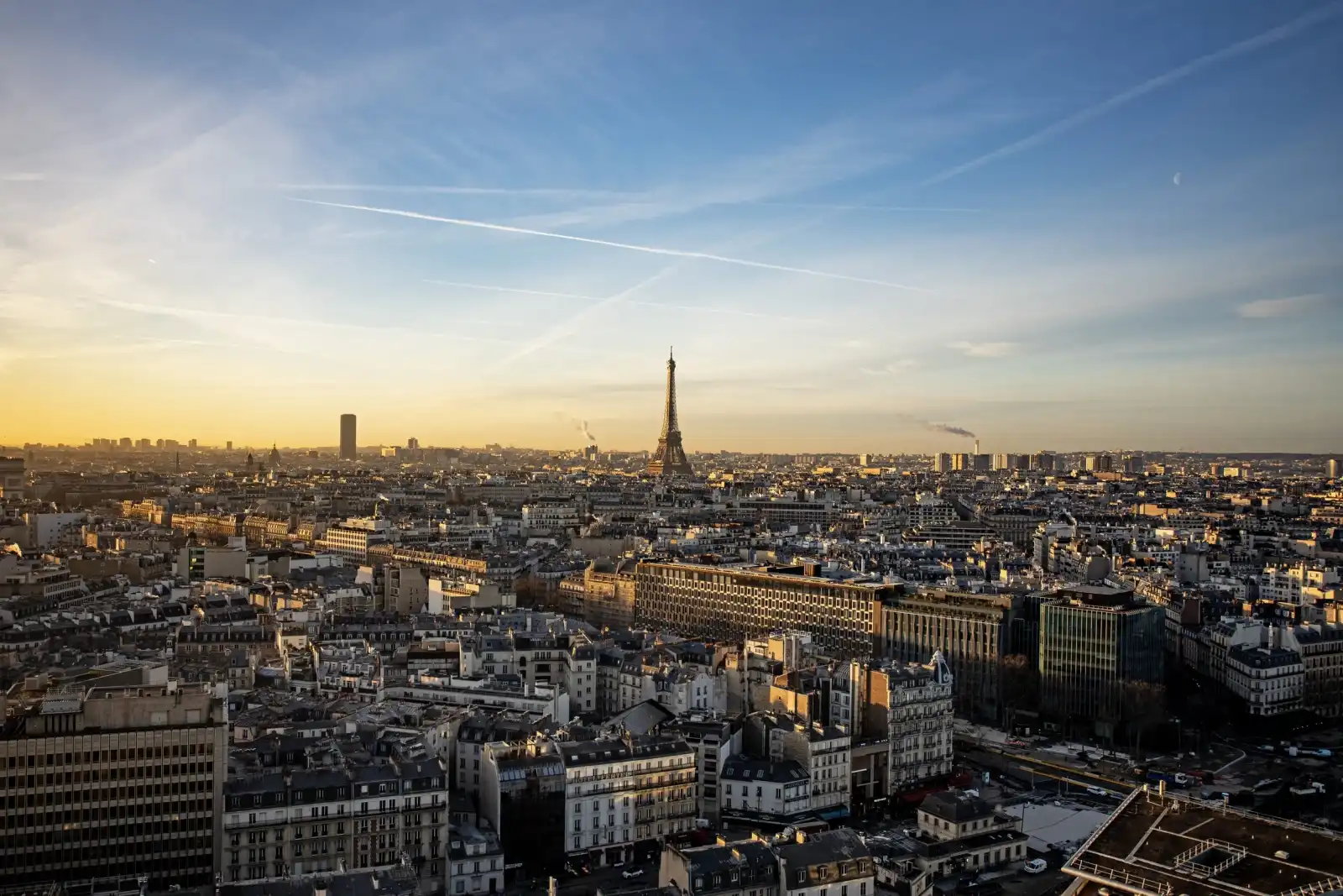 Rooftop Windo Skybar in Paris - 1